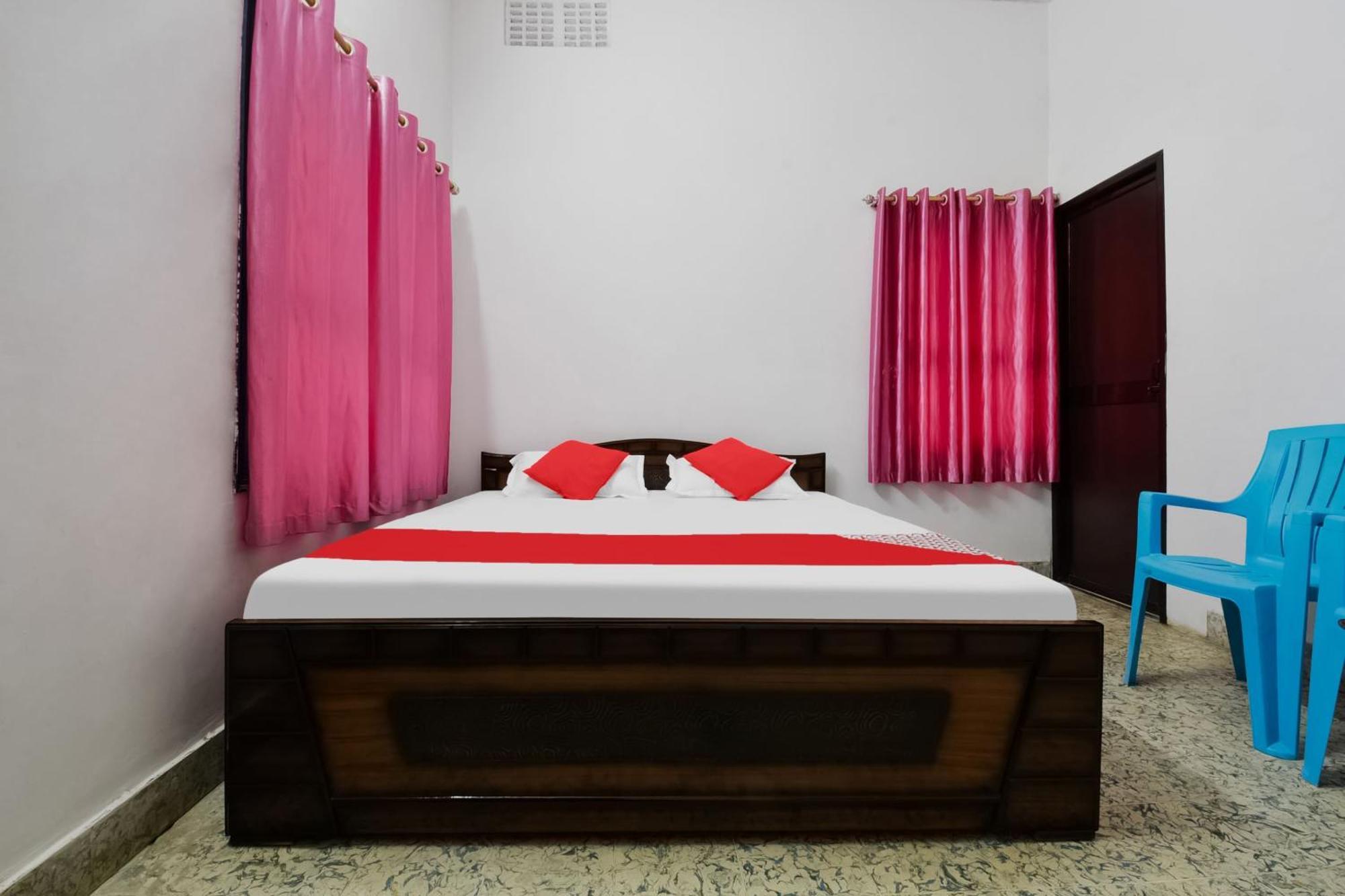 OYO 84832 Aashirvaad Green's Guest House Patna  Buitenkant foto