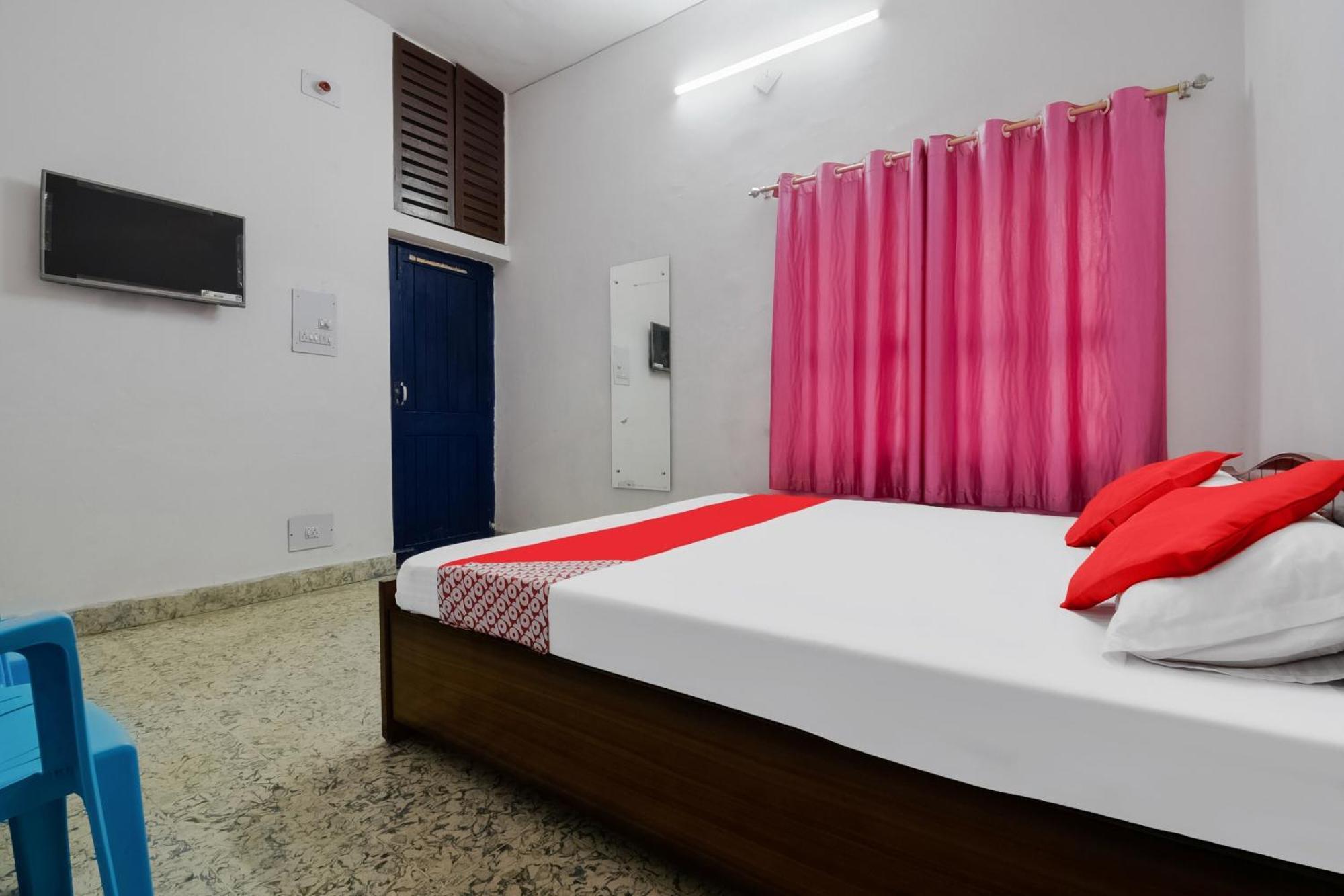 OYO 84832 Aashirvaad Green's Guest House Patna  Buitenkant foto