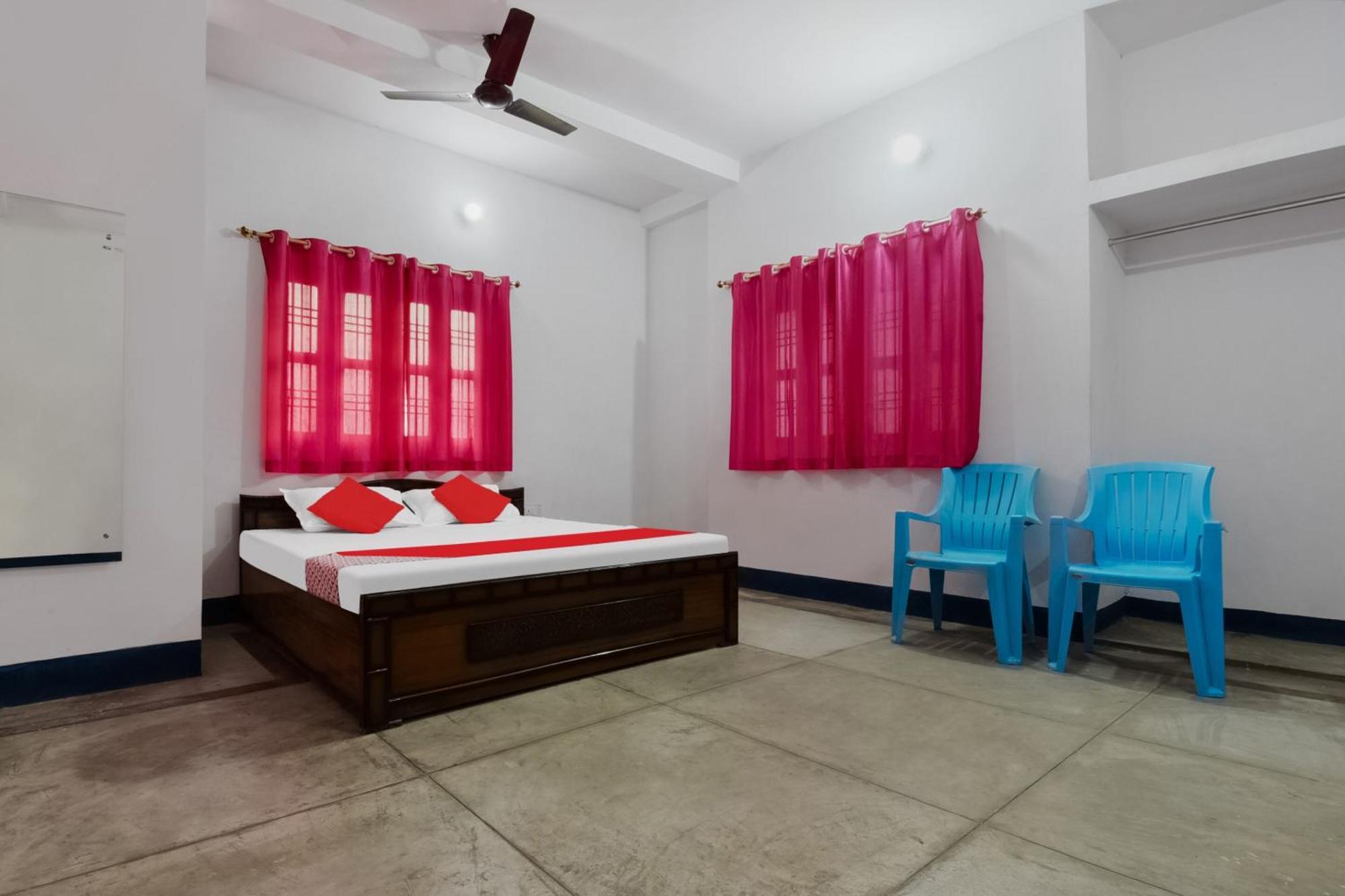 OYO 84832 Aashirvaad Green's Guest House Patna  Buitenkant foto